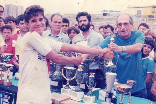 Entrega de trofeos por parte de D. Francisco del Pino Diaz, fundador de esta Asociación Deportiva