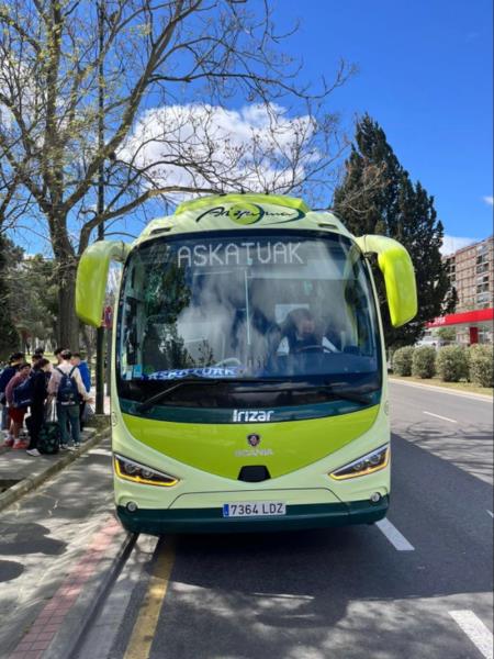 Cerca de un centenar de jóvenes jugadores de Askatuak, en el XIII Torneo Mare Nostrum de Salou  