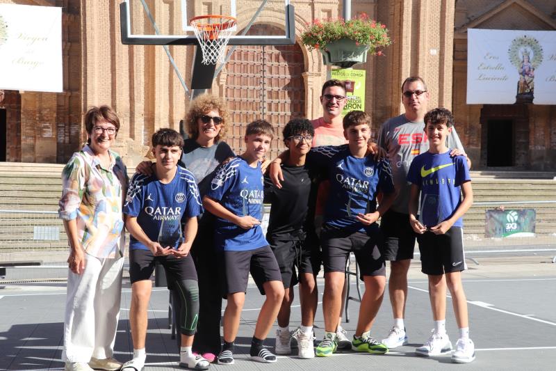 Los cadetes de La Recompensa se hicieron con el título Maxibasket... ¡A por la temporada!