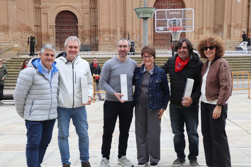 Ganadores del vino Ilurce para los que encestaron en el Súper Tiro