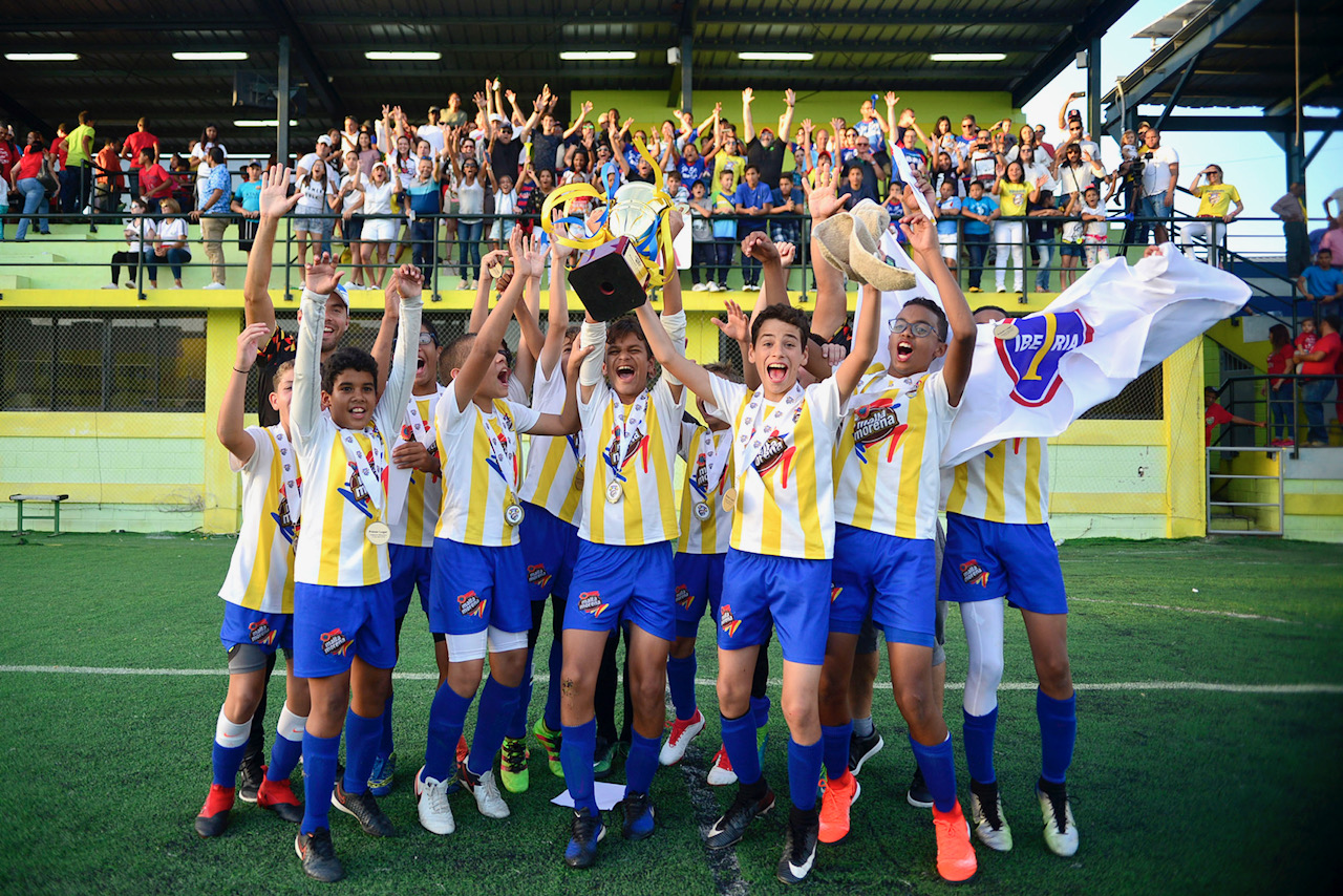 Instituto Iberia y Saint Michael´s se coronan campeones en Copa Malta Morena de Fútbol