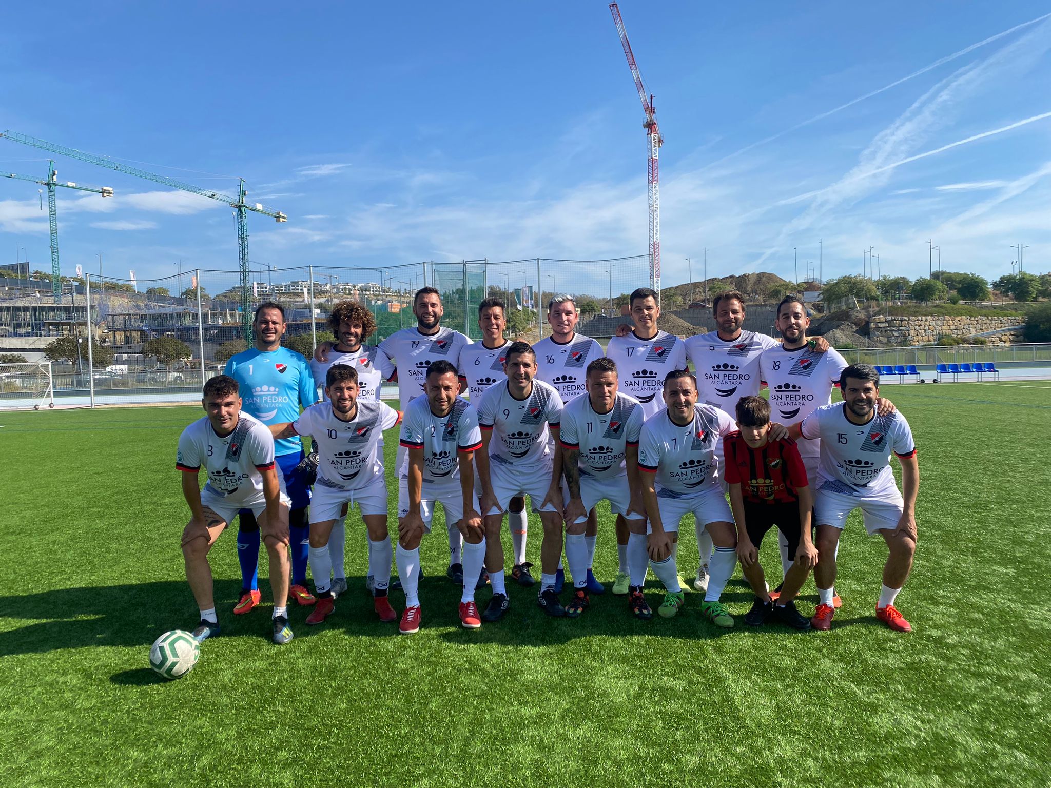 Lucas, Álvaro Olmo y Dani Cintrano vuelven a defender el escudo de la UD San Pedro en el equipo de veteranos