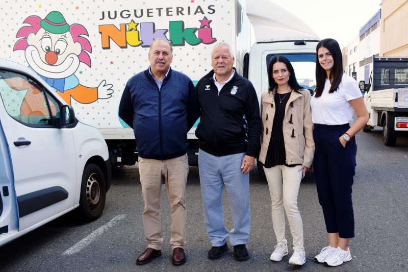 ENTREGA DE JUGUETES A FUNDACION SERVIDIS