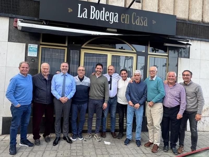 ALMUERZO DE CONFRATERNIZACIÓN